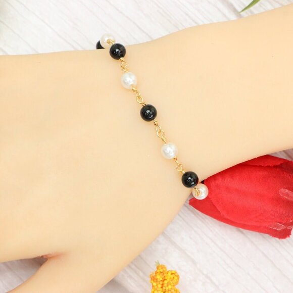"Trendy Handmade Bracelet – A Thoughtful Gift for Girls & Women | UNVRC1476 - Picture 1 of 10